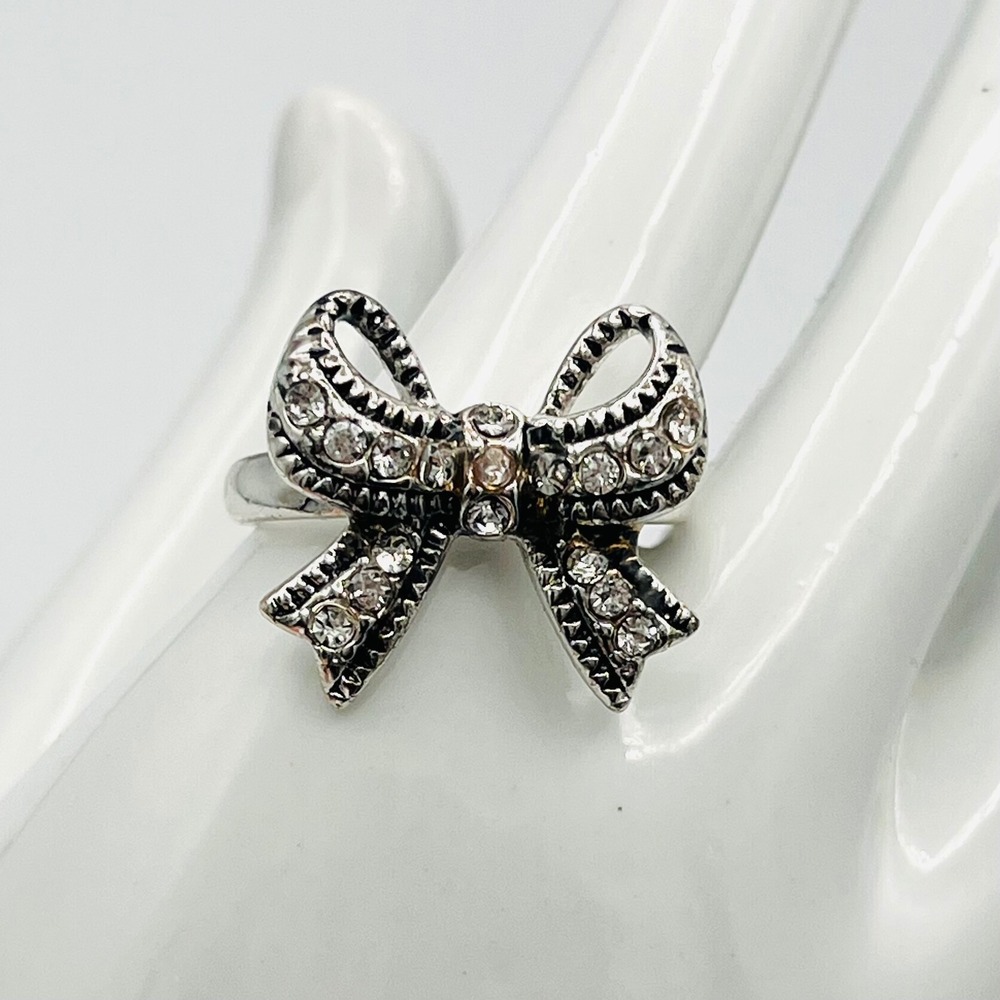 NRT Silver Tone Crystal Bow Ring Size 7.5 Pave Ribbon Statement Jewelry